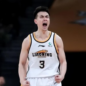 半岛体育官网-CBA一夜4惨案！辽篮狂胜四川52分，新疆遭同曦逆转，广州惨败上海